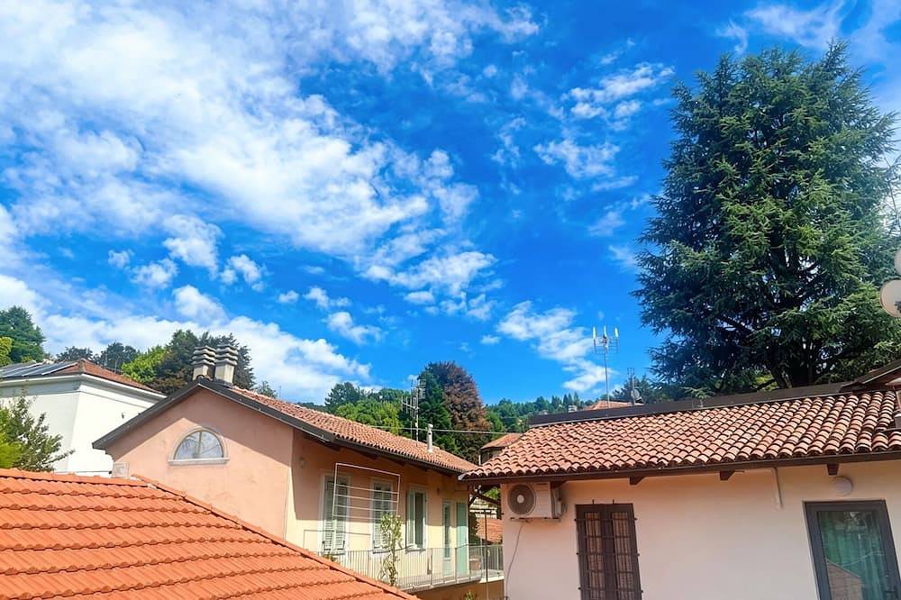 The entire house is at your complete disposal. 438 square meters in Turin, Turin Provinz