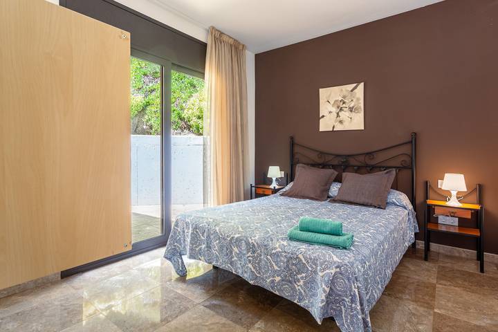 Villa 'Dorita Costa Brava' with Sea Views, Wi-Fi and Air Conditioning in Tordera, Maresme