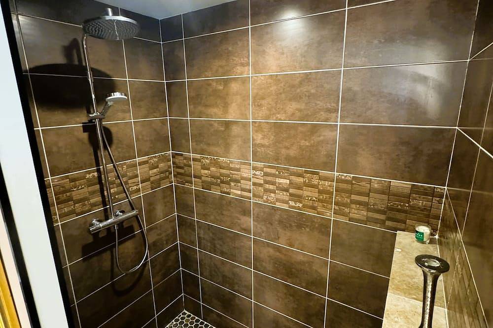 Appartement entier, Le dix - Classic Room - Vallabrix in Vallabrix, Région de Nîmes