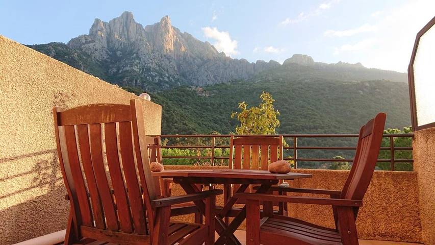 Location de vacances pour 4 personnes, avec terrasse ainsi que vue et piscine dans Porto (Corse) - 2