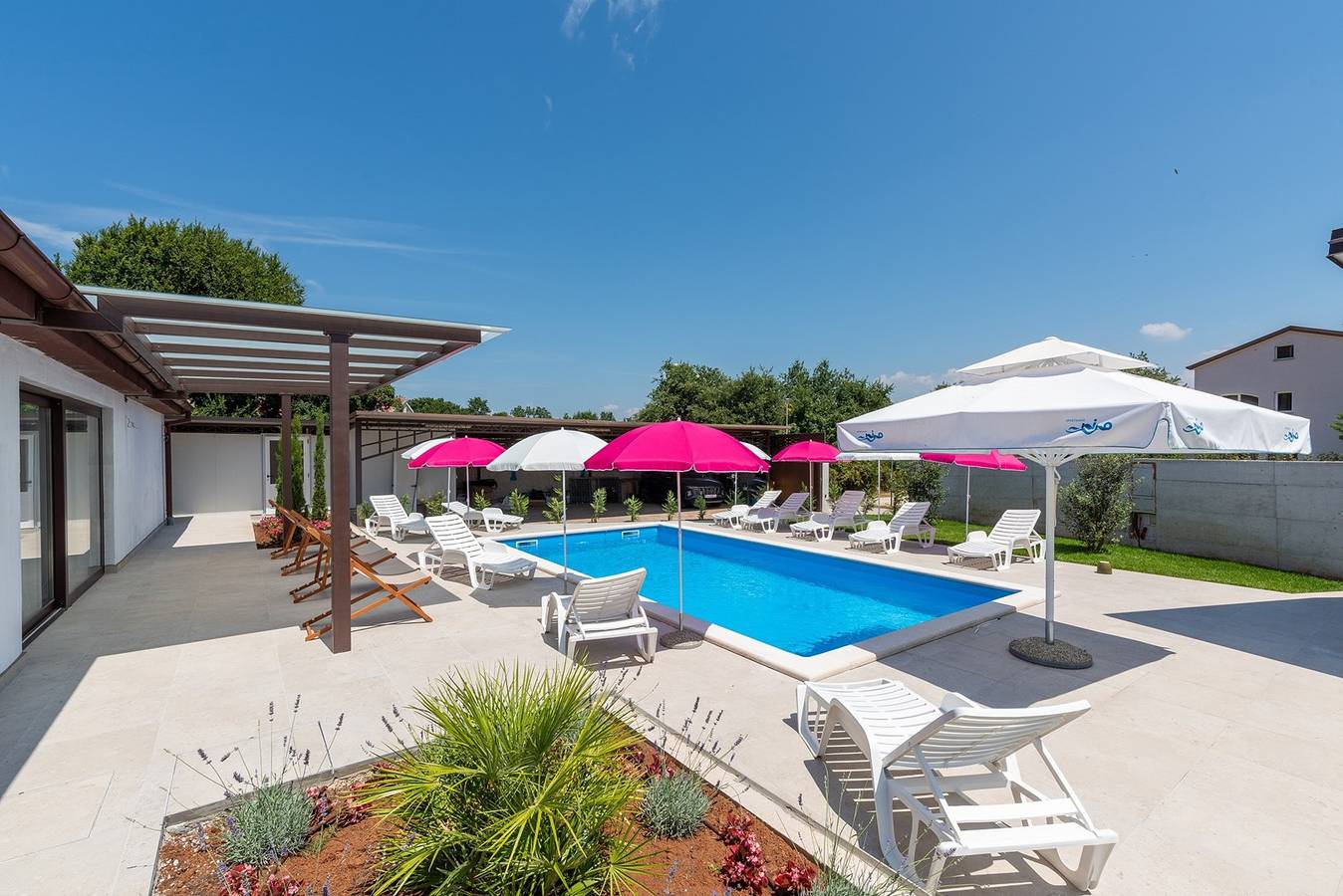 Apartamento entero, One-Bedroom A5 with Terrace in Poreč, Region de Porec