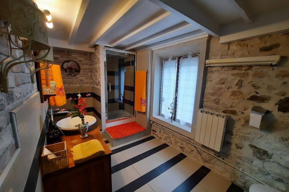 Maison de campagne alliant le rustique avec le confort moderne in Hautevesnes, Aisne