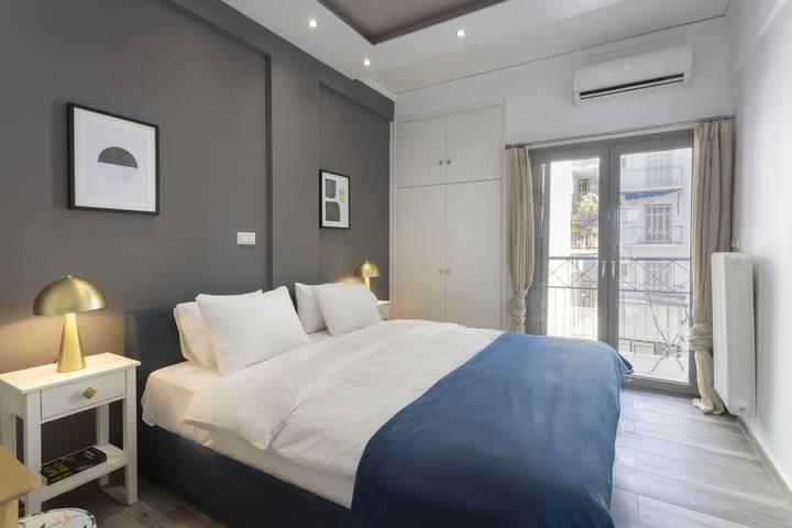 Ganze Wohnung, Kapnokoptiriou10·Modern Renovated Apartment in Met in Zentral-Athen, Athen