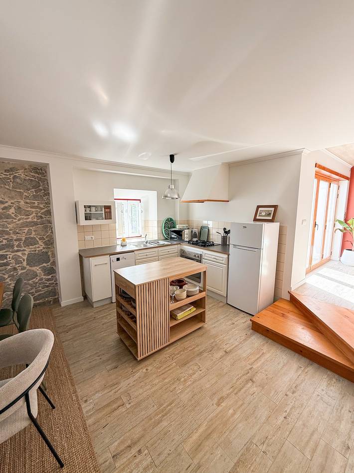 Ferienhaus 'Casa Teodoro' mit privatem Garten in São Bartolomeu dos Galegos e Moledo, Lissabon Distrikt