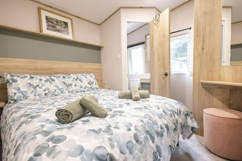 Curlew is a brand new property situated on the boutique Sandhills Holiday Park in Mudeford in Mudeford, Christchurch