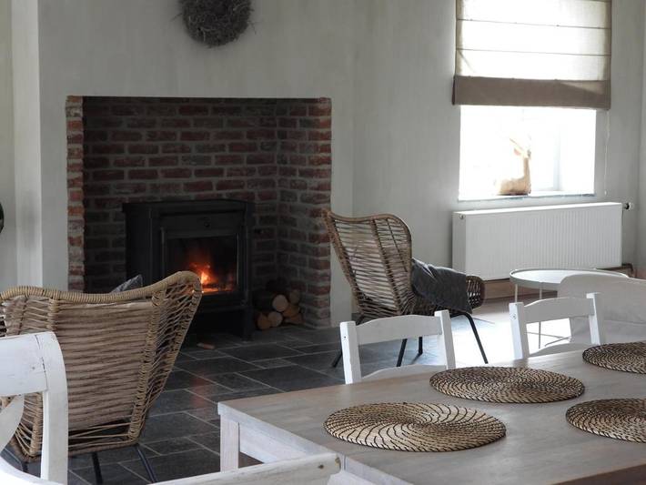 Maison d’hôte pour 4 personnes, avec jardin à Hotton