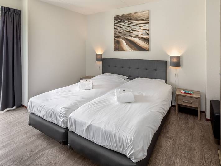 Ferienhaus für 16 Personen, mit Terrasse und Garten sowie Pool und Sauna in Noord-Beveland - 4
