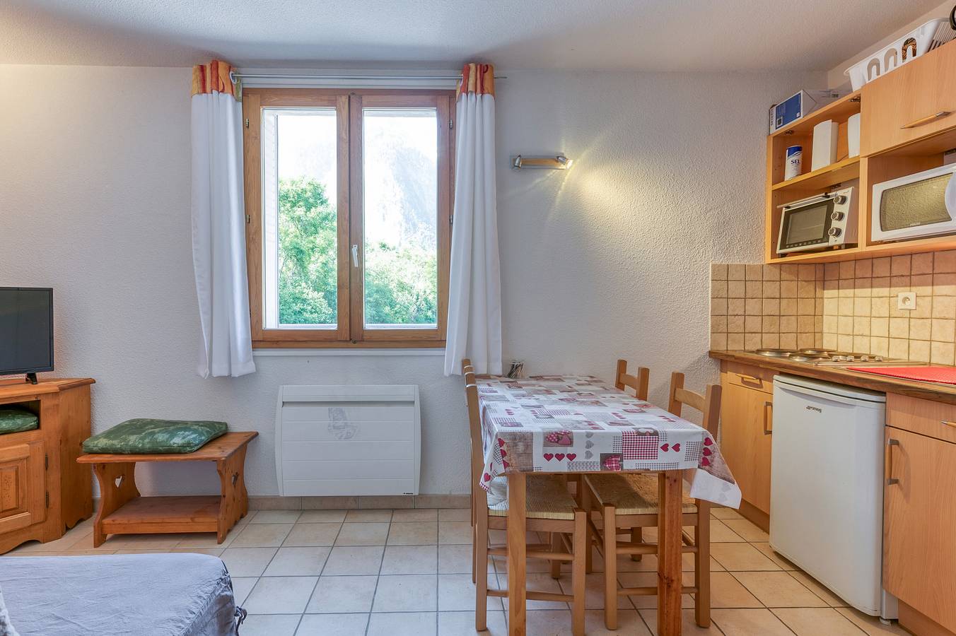 Apartamento entero, Apartamento "Lynx" con vistas a las montañas, jardín compartido y Wi-Fi in Le Bourg-d'Oisans, Les Deux Alpes