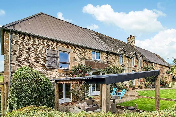 Gîte pour 4 personnes, avec terrasse à Les Loges-Marchis