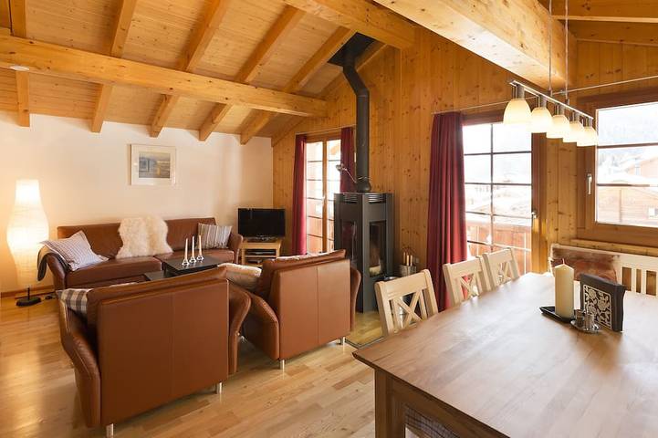 Chalet für 4 Personen, mit Whirlpool und Balkon sowie Sauna in Saas-Fee