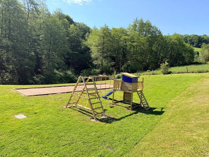 Location de vacances pour 12 personnes, avec vue et jardin, animaux acceptés à Clécy - 4