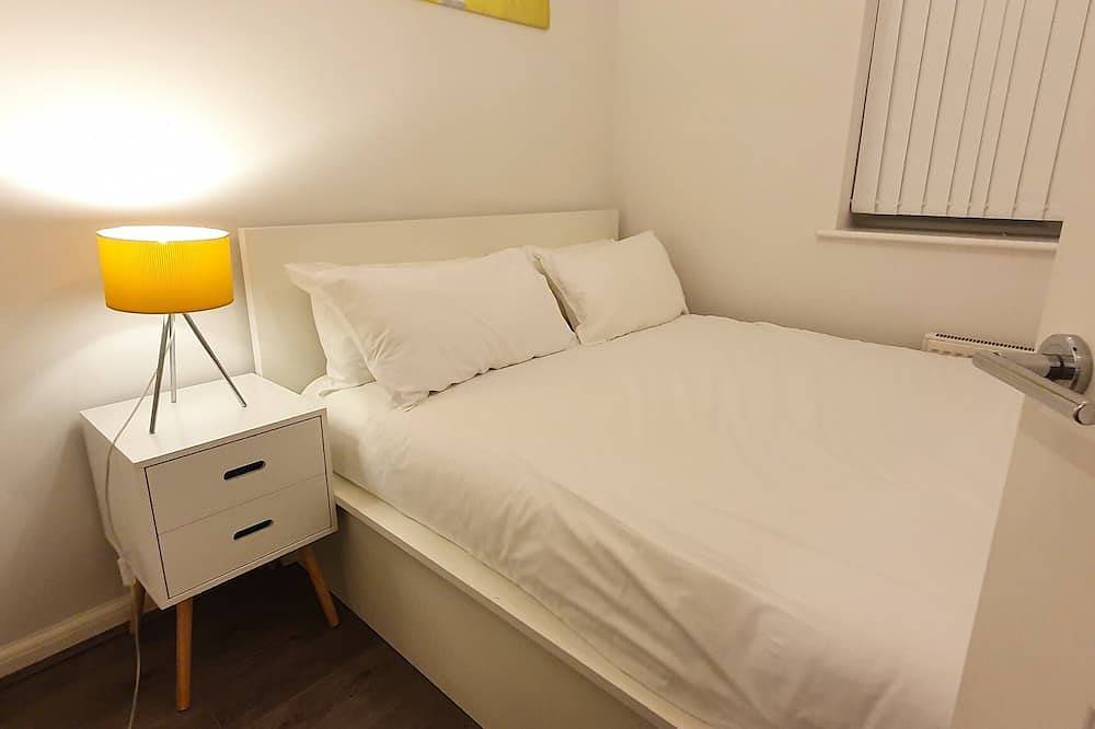 Garland Modern Apartment Dartford 1 With Parking in Dartford, Kent