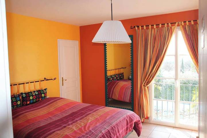 Homerez - Villa elegante en Villelaure + Piscina compartida in Villelaure, Parque natural regional del Luberon