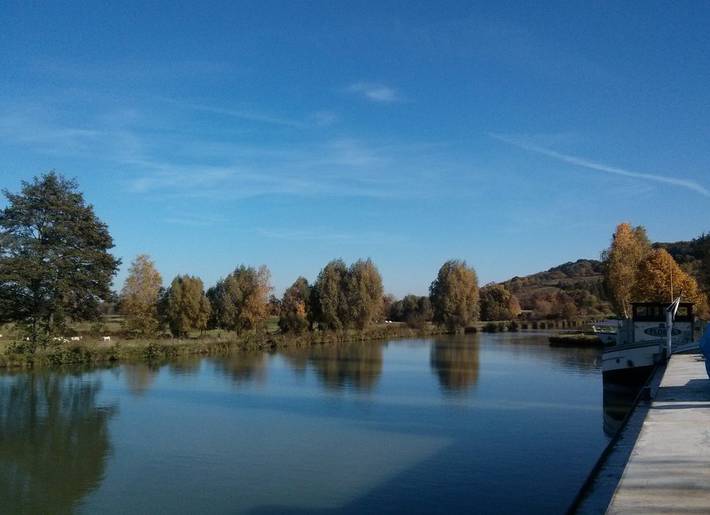Péniche pour 4 personnes, avec jardin dans Grand Est - 3