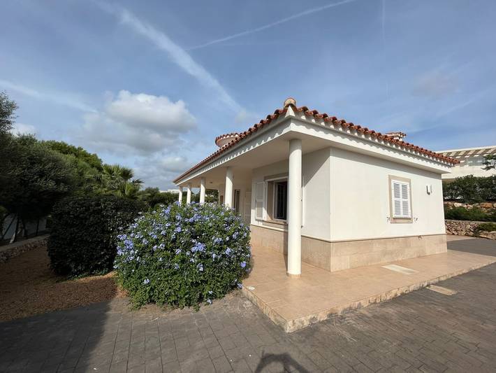 Ferienhaus 'Binitati' mit privatem Pool, Terrasse und Garten in Binissafuller, Sant Lluís