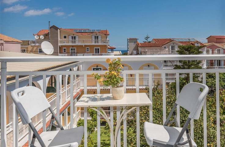 Vakantieappartement voor 4 personen, met balkon en tuin in Planos