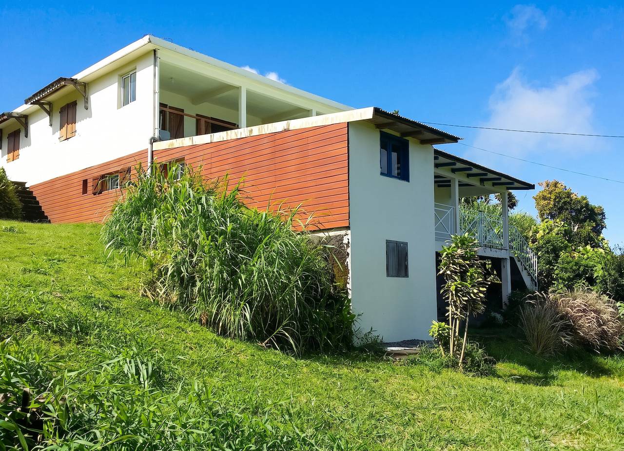 Maison conviviale avec vue à Saint-Claude, 36 m², terrasse in La Soufrière, Saint-Claude (Guadeloupe)