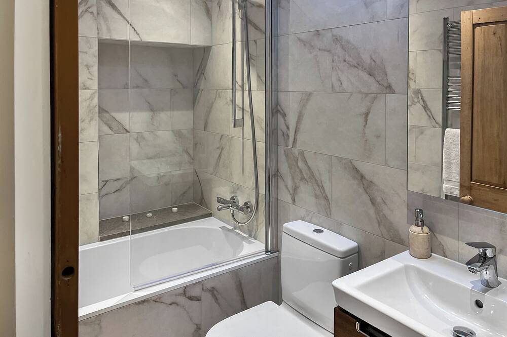 2 bedroom accommodation in Addingham, near Ilkley in Addingham, West Yorkshire