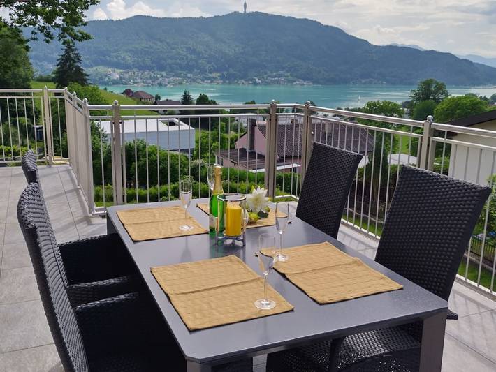 Ferienwohnung für 4 Personen, mit Balkon und Garten sowie Seeblick am Wörthersee - 2