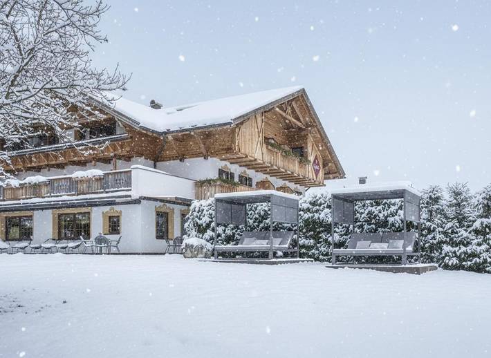 Hôtel pour 4 personnes, avec piscine et sauna ainsi que vue et jardin