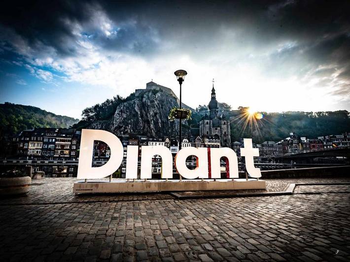 Location de vacances pour 6 personnes, avec jardin et vue à Onhaye - 2