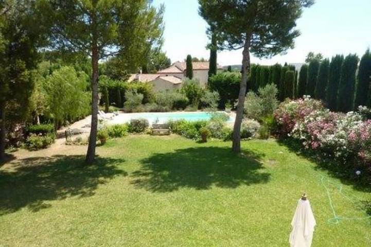 Ferienhaus für 10 Personen, mit Terrasse und Whirlpool sowie Garten, mit Haustier