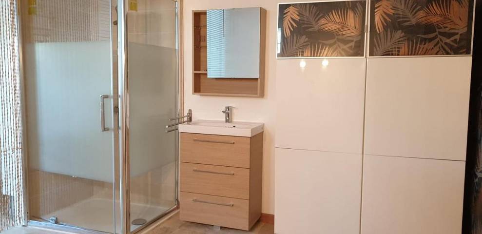 Location de vacances pour 4 personnes, avec vue ainsi que jardin et piscine à Le Pontet - 4