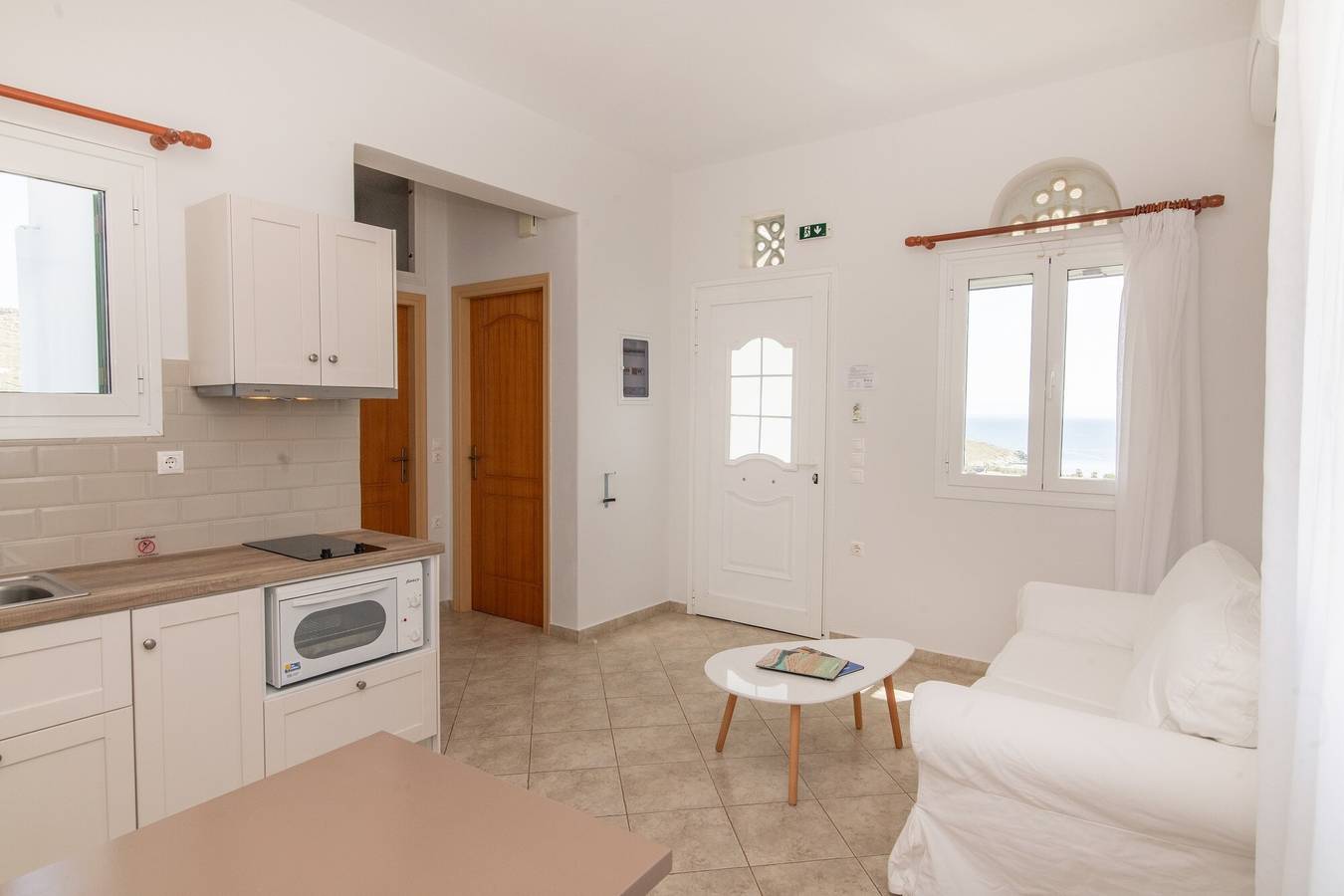 Ferienhaus 'Anemologio 102 Tinos' mit Meerblick, Wlan und Klimaanlage in Ormos Agiou Ioannou, Tínos