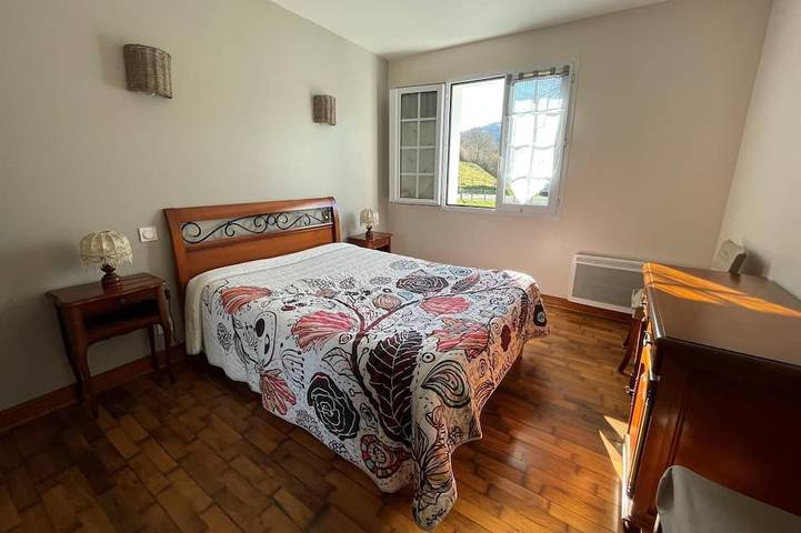 Location de vacances pour 2 personnes, avec jardin à Uhart-Cize - 2