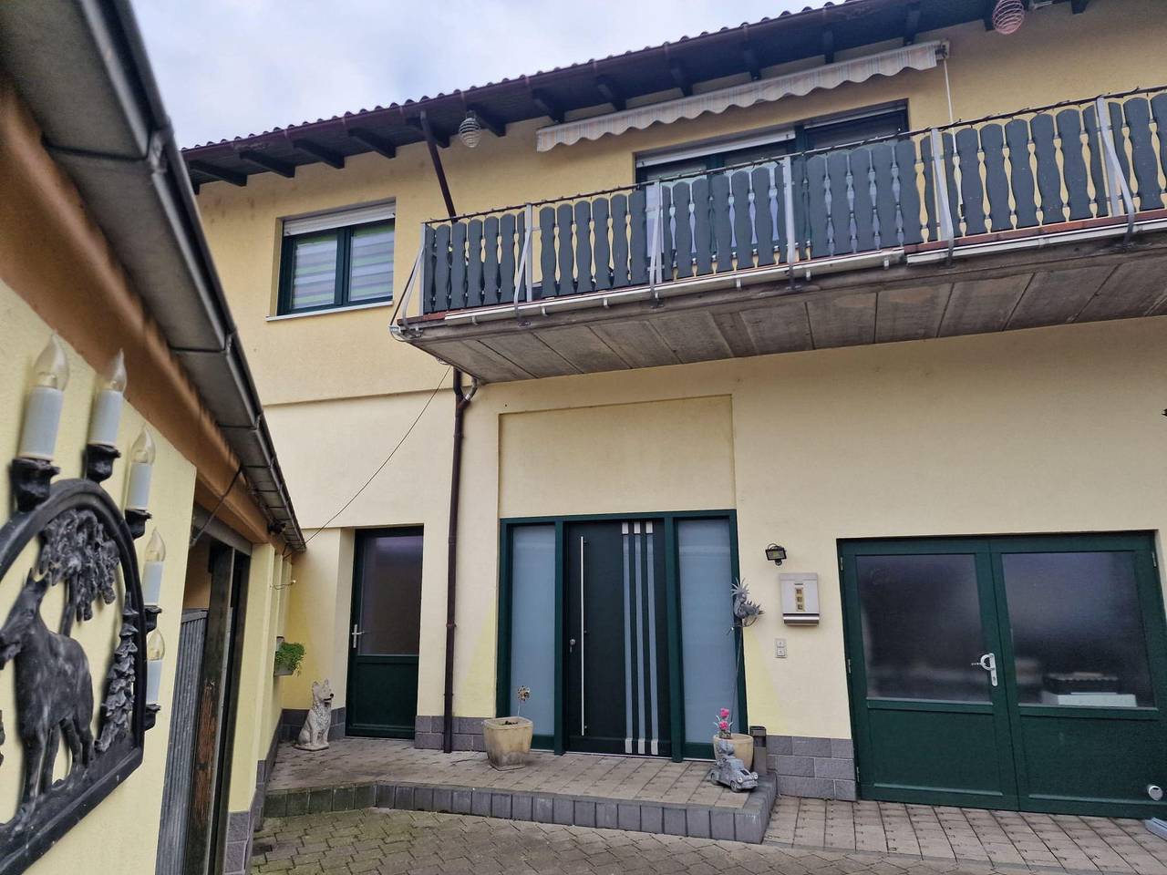 Ganze Ferienwohnung, Ferien-/Monteurwohnung mit Balkon in Wöllstein, Rheinhessen
