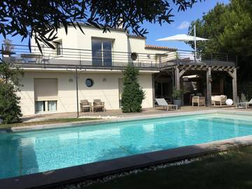 Chambre d’hôte pour 2 personnes, avec terrasse et piscine ainsi que jardin et vue à Marseillan