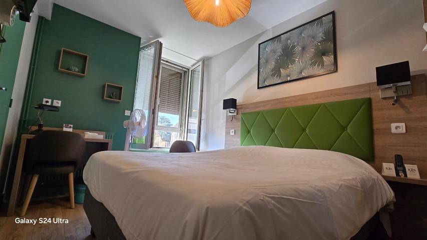 Hôtel pour 3 personnes, avec Terrasse et Jardin à Buzançais