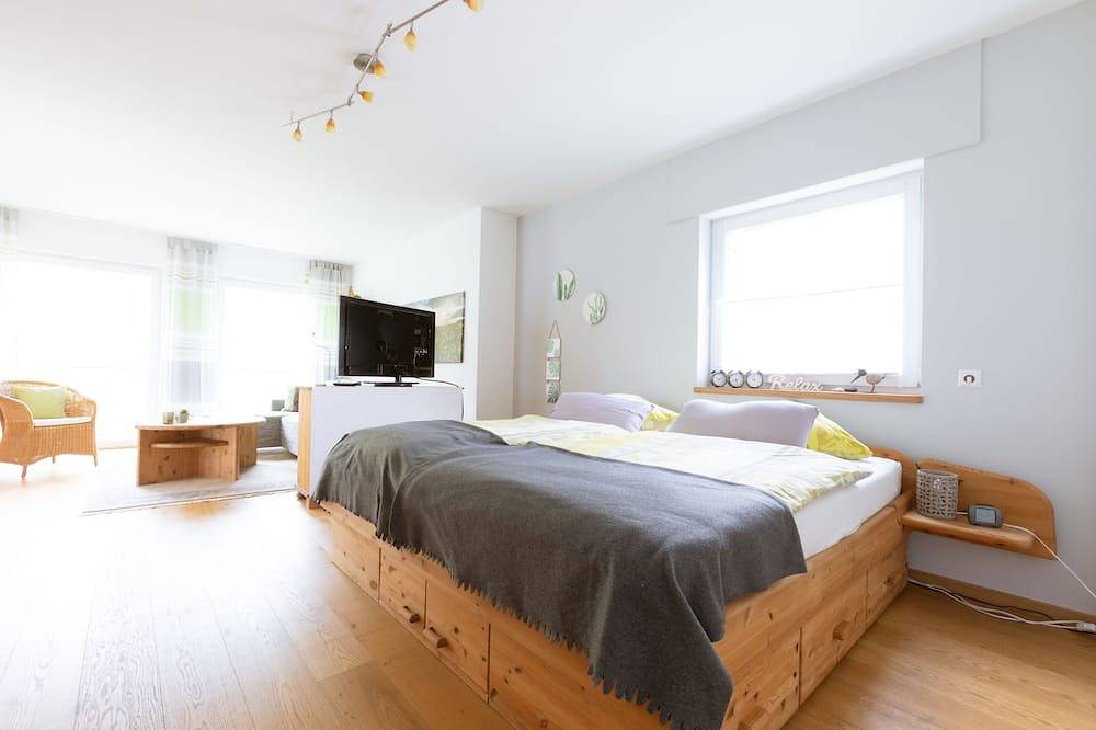 Ganze Wohnung, Weinhexe, komfortable ausgestattete Nichtraucher Wohnung  mit zwei Terrassen in Winningen, Osteifel