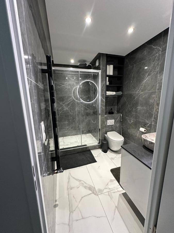 Appartement entier, Appartement avec jardin cosy près de Paris in Villeneuve-le-Roi, Val-de-Marne