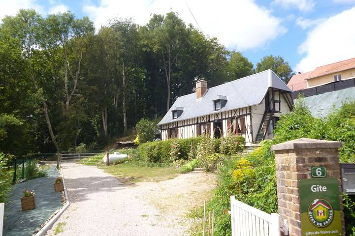 Gîte pour 3 personnes, avec terrasse et jardin dans Saulchoy-sous-Poix