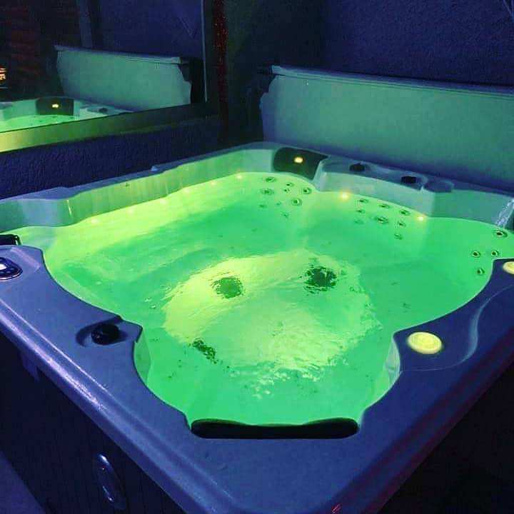 Chambre d'hôte insolite avec Spa privé - L'étincelle in Saint-Christol-lès-Alès, Parc national des Cévennes