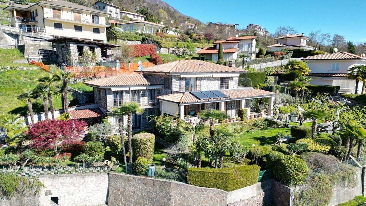 Villa für 6 Personen (300 m²) in Oggebbio in Oggebbio, Oggebbio Gemeinde
