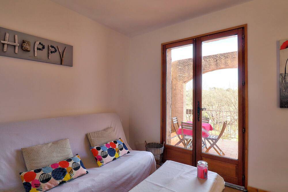Apartamento entero, 4-guest flat wterrace & shared pool – Verdon countryside in Artignosc-sur-Verdon, Región Brignoles