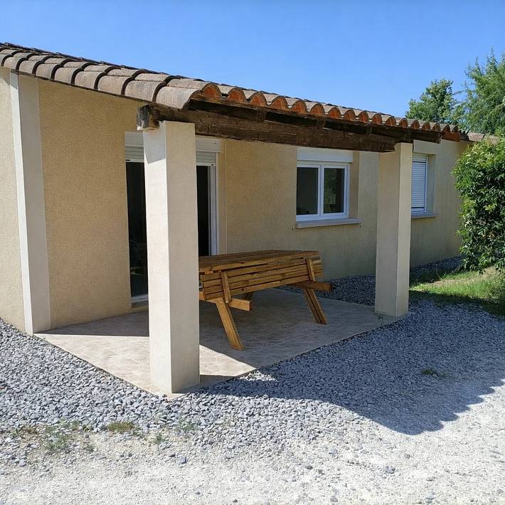 Location de vacances pour 6 personnes, avec Piscine à Grospierres - 3
