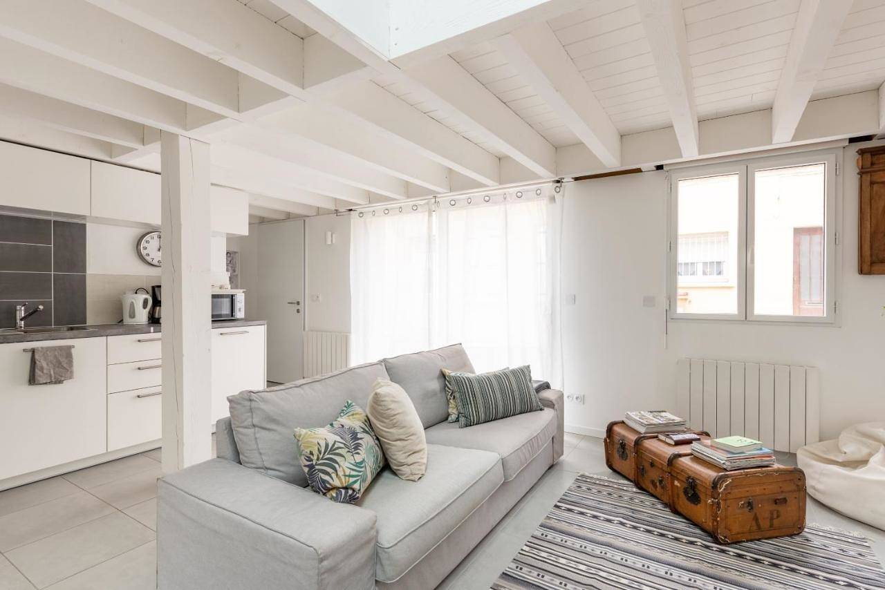 Appartement entier, La Cabane Loft cosy au cœur de Libourne à deux pas de la gare et proche Saint-Emilion in Libourne, Région de Libourne
