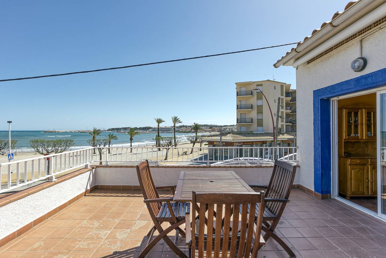 Ganze Wohnung, Apartment 'Mimosa' mit Meerblick, Wlan und Klimaanlage in l'Escala, Oberampurien