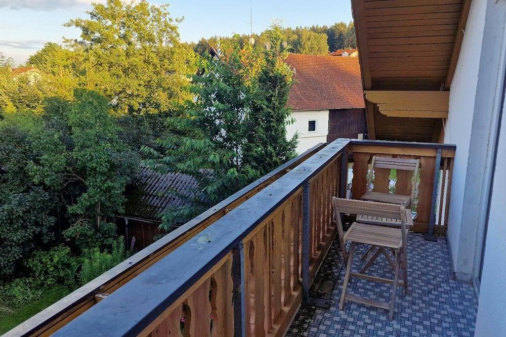 Apartamento inteiro, Vacation apartment 97sqm with 2 bedrooms and balcony in Bischofsmais, Baviera Oriental