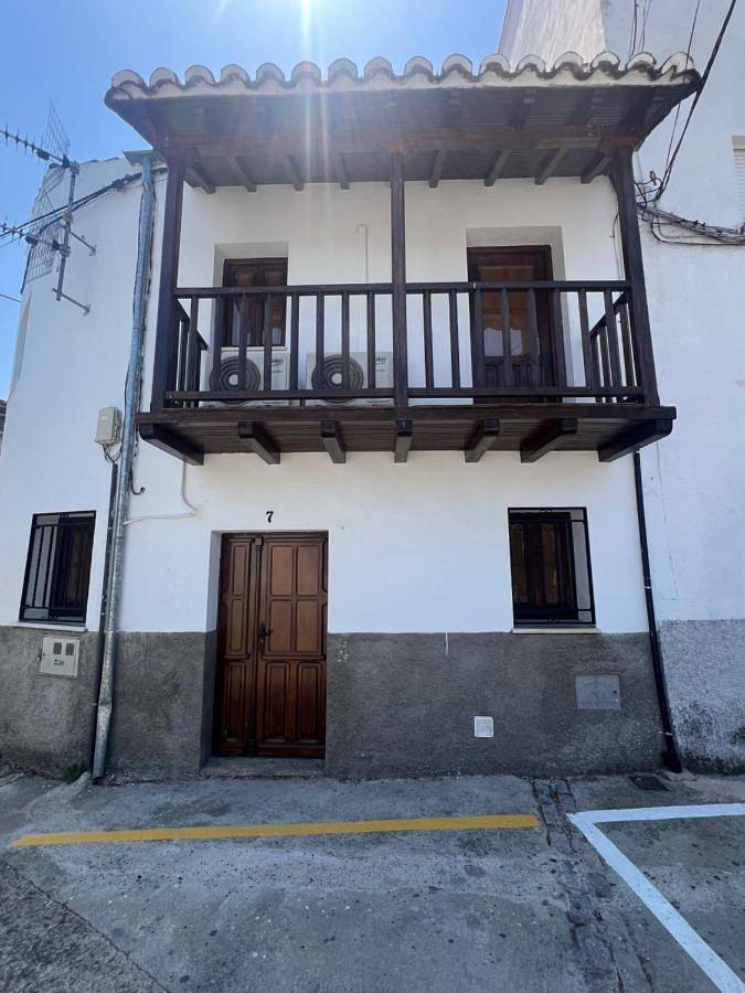 Casa rural para 3 personas, con Balcón en Valle del Ambroz