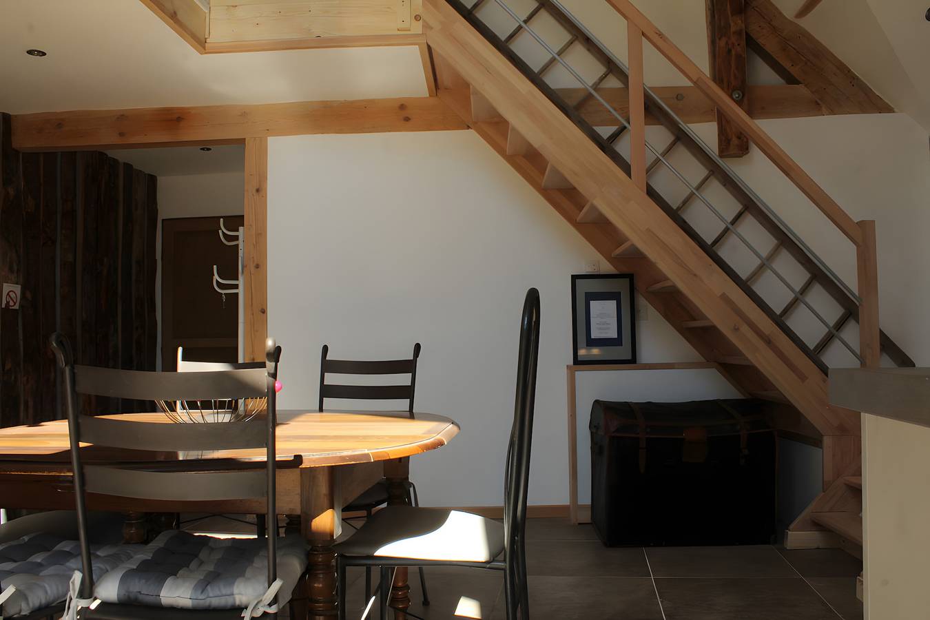 Cottage 'Le Grand Gîte' mit Seeblick, privater Terrasse und Wlan in Les Côtes-de-Corps, Nationalpark Écrins