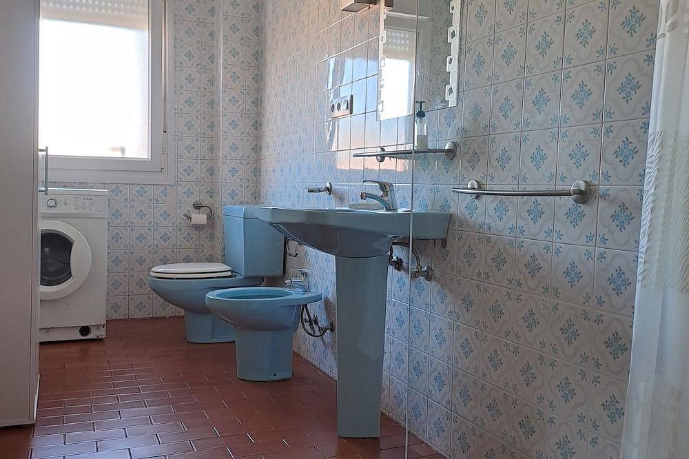 Entire apartment, Torre Plaza 4. A cozy apartment in Boiro, beaches and terraces. in Boiro, Rías Baixas