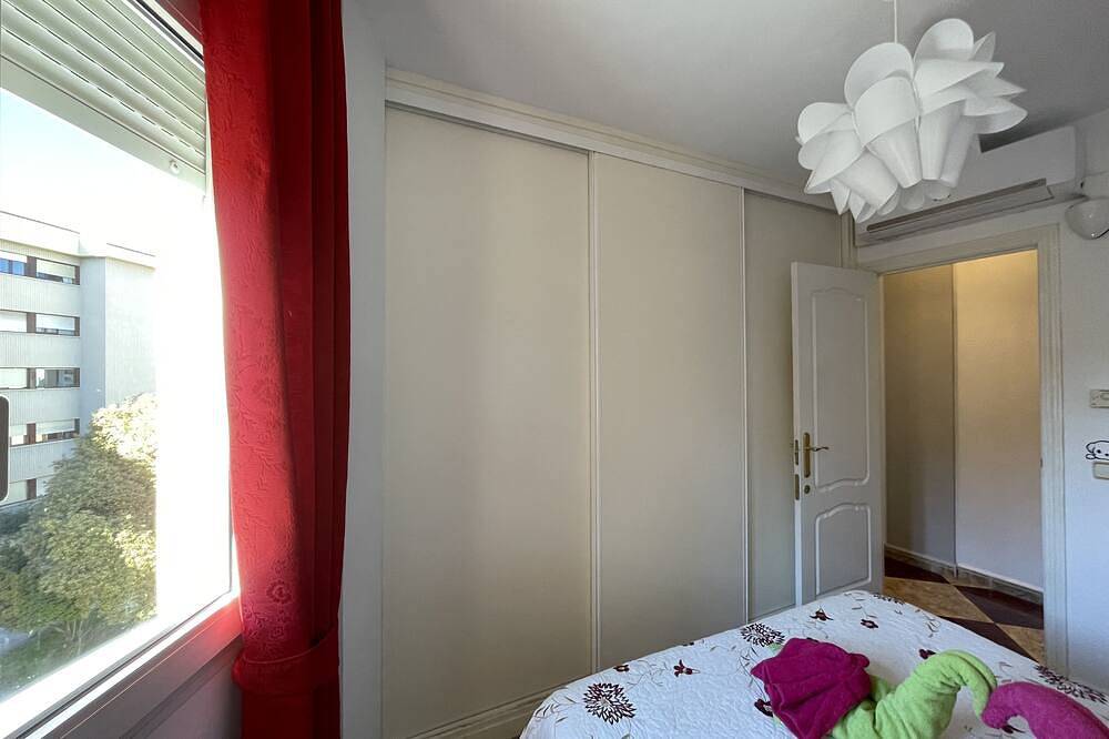 Entire apartment, Apartamento Beatriz for 5 people in Cuenca, Cuenca Province