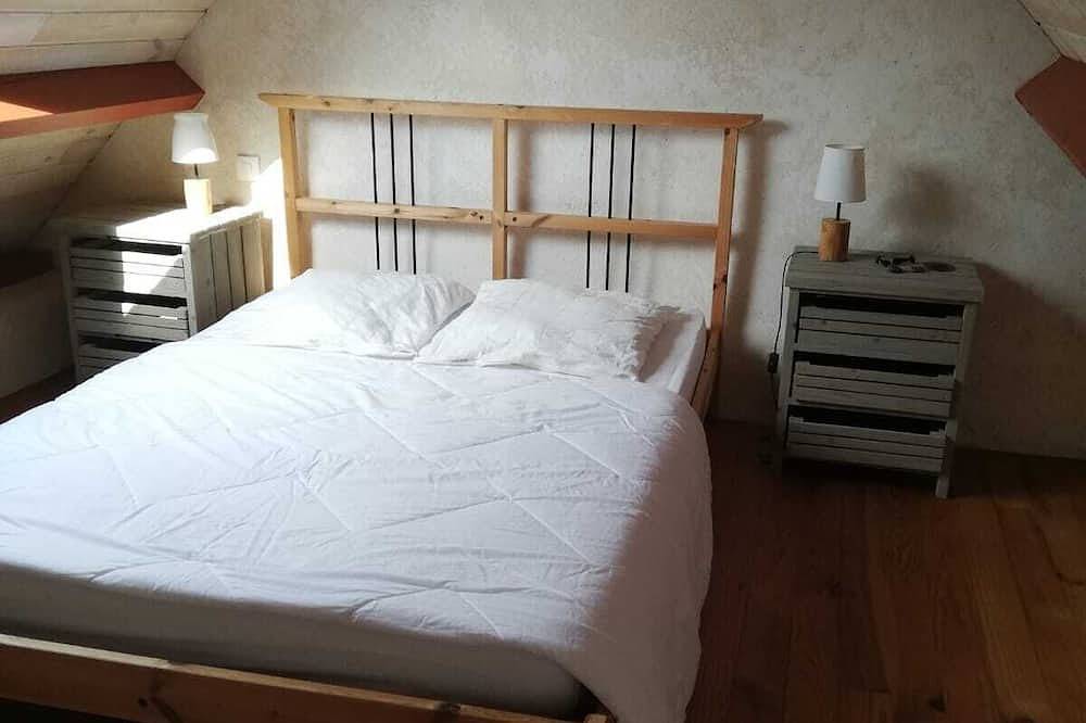 Steinhaus mit Garten, 2 Schlafzimmer, 4 Personen, komplett ausgestattet in Plozévet, Côte de Cornouaille