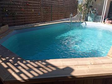 Gîte pour 8 personnes, avec terrasse et piscine à Simiane-Collongue