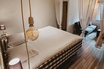 Location de vacances pour 3 personnes, avec jacuzzi et jardin à Lanaken