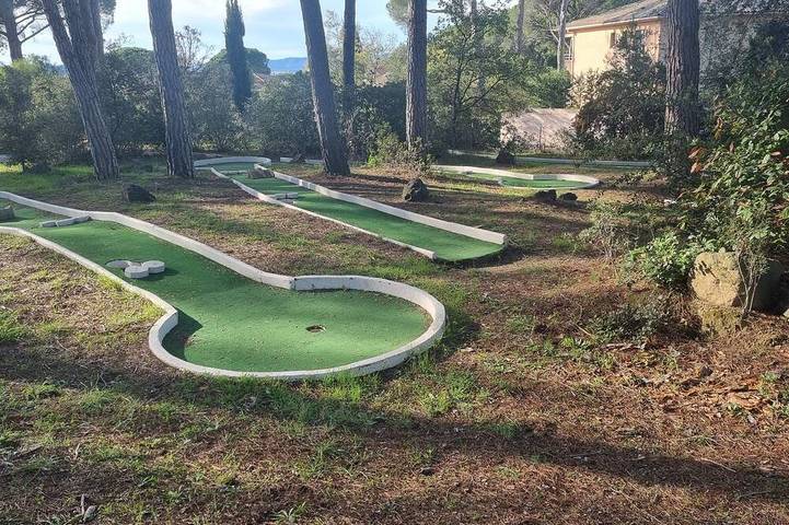 Gîte pour 2 personnes, avec piscine dans Golf et Tennis Club de Valescure - 3